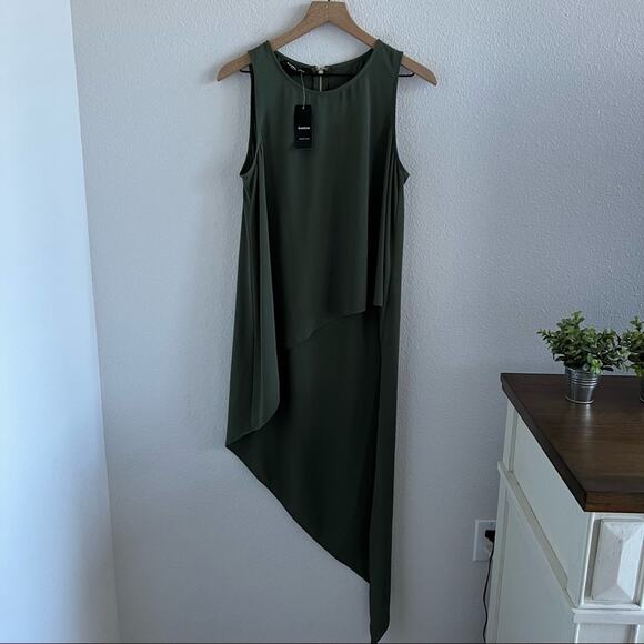 NWT Bebe Woven Asymmetrical Green Maxi Tunic Top Exposed Zipper Medium - Picture 1 of 10